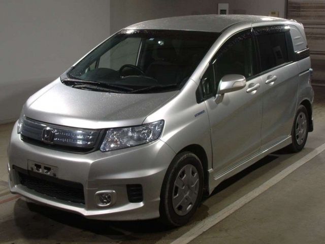 4324 HONDA FREED SPIKE GP3 2013 г. (TAA Chubu)